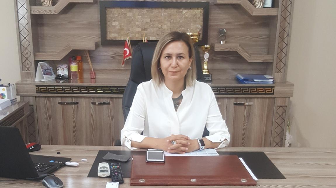 Kamile BAŞLI - Okul Müdürü